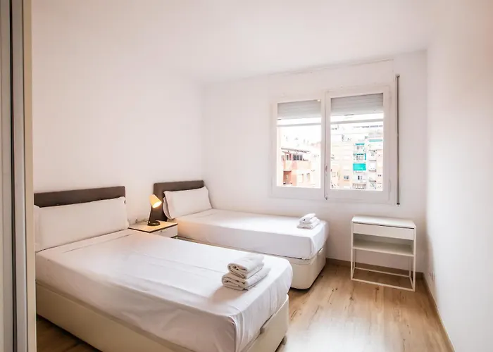 44paa1129 - 3 Bedrooms In Gracia Apartment